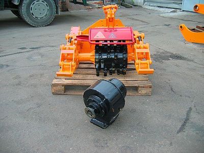 Фреза ОФ-400 (комплектация: фрезерное оборудование; бак орошения, конический редуктор, ГХУ ХД-3) - Gidrorul