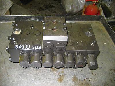 Гидрораспределитель РГМ-12 ТА (РМС-12Т) (6-ти золотниковый) - Gidrorul