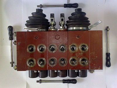 Гидрораспределитель РГМ-12 ТА (РМС-12Т) (6-ти золотниковый) - Gidrorul