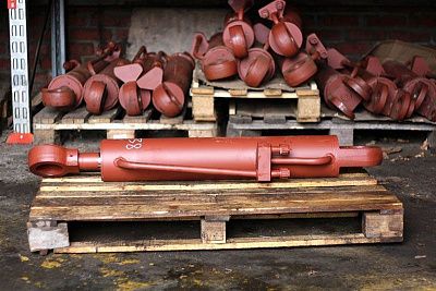 Гидроцилиндр подьема стрелы для погрузчиков ТО-30, ПК-22, ПК-27 (КГЦ338.125-56-630) - Gidrorul